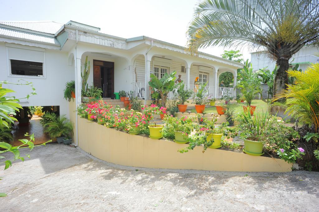 Au Domaine Des Bougainvilliers Villa Sainte-Rose Buitenkant foto